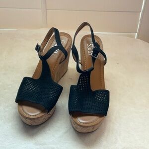 Sara Black Wedge Sandals